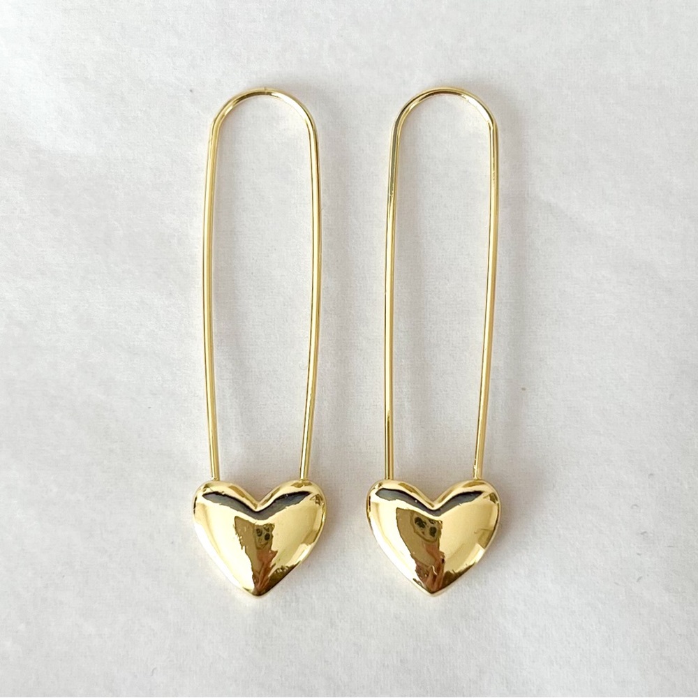 NEW | paper clip style heart earrings